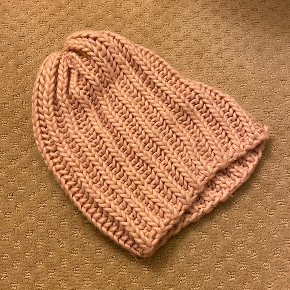 Forever 21 Blush pink wool knit beanie hat - Picture 1 of 4